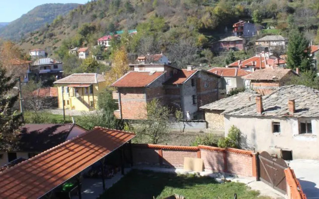 Family Hotel Rojen Rest