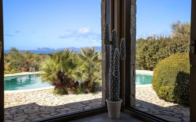 Clicksardegna - Villa Malaya for 18 People With 2 Independent Swimming Pool
