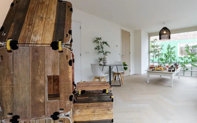 Beautiful Flat With Shared Garden