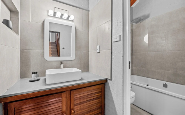 San Lameer Villa 1906