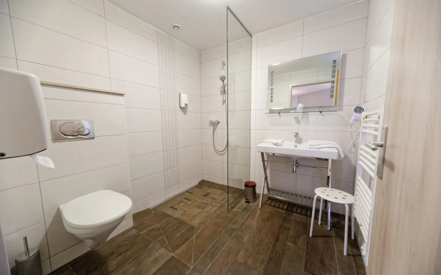 Charming Hotel, Montbéliard South