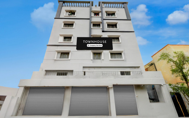 Super Townhouse Vanasthalipuram Near Deer National Park