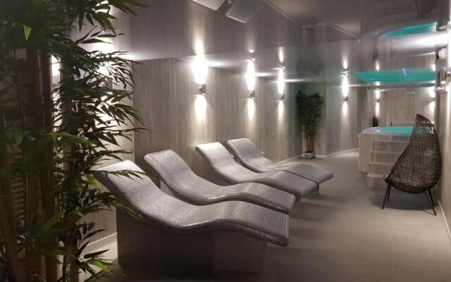 Marine Apartment