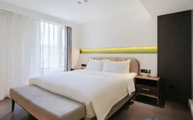 Junkun Hotel(Chengdu Chunxi Road Taikoo Li Store)