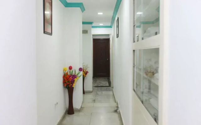 OYO 13297 Neha Residency