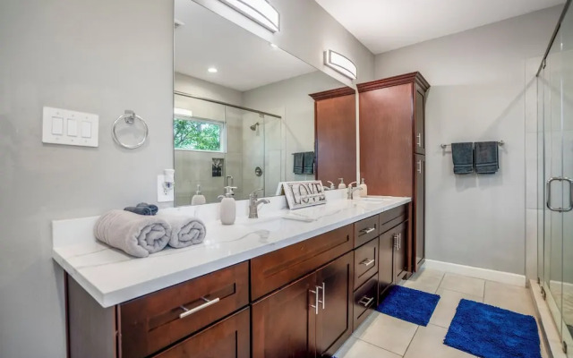 The Vibe 3bd X 4b I Downtown l Med Center I NRG Stad l Free Parking