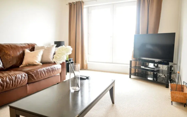 Beach Boulevard Apartment