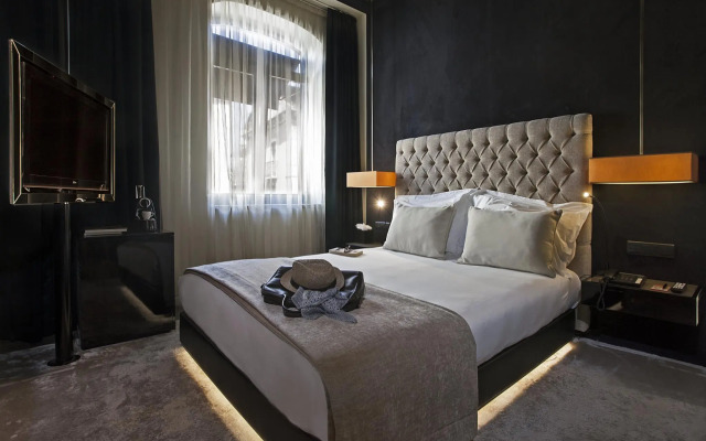 9Hotel Mercy