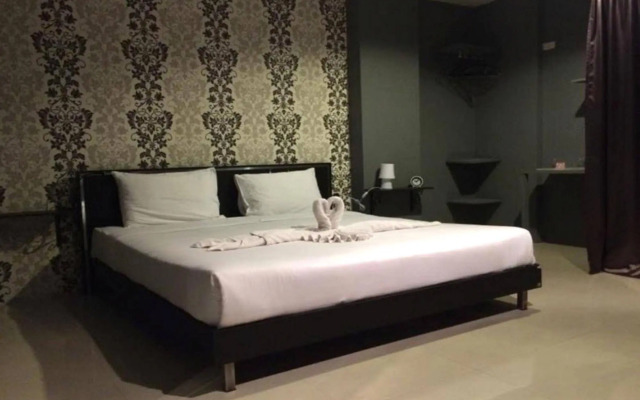 Sweet Hotel