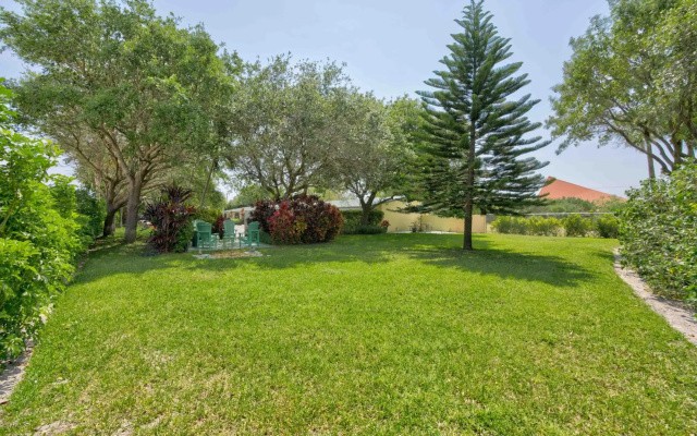Tequesta Palms Inn