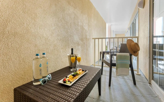 La Mer Beachfront Resort
