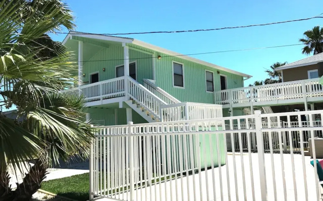 Paradise Hideout - One Bedroom Townhome