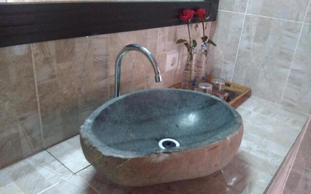 Ode Resto Guesthouse