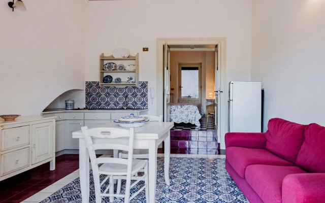 Gli Iris Apartments - Casa Fucsia by Wonderful Italy