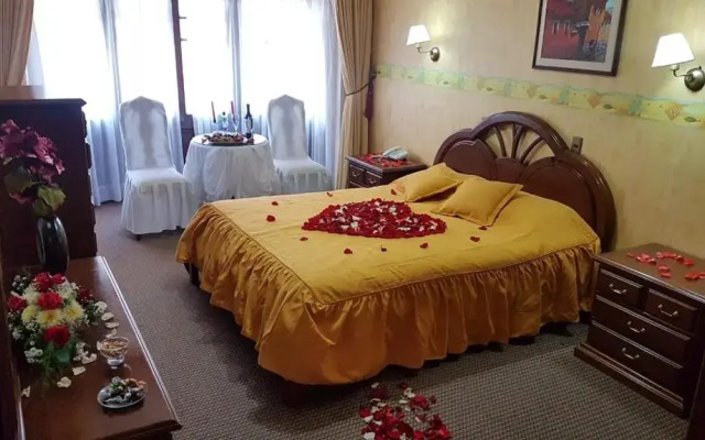 Paola Hostal