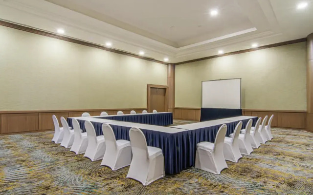 GR Solaris Lighthouse Los Cabos