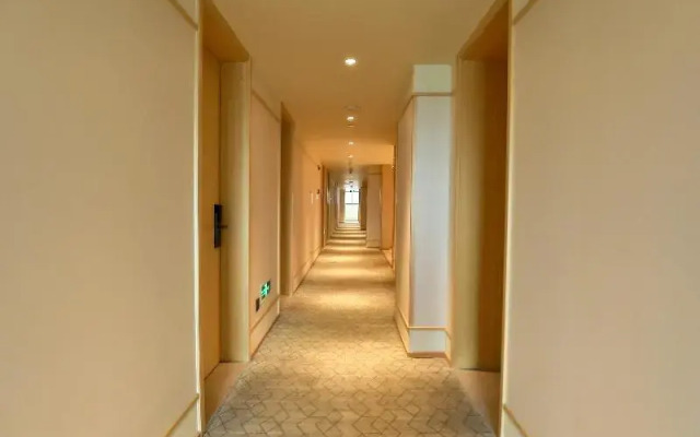 Ji Hotel (Lanzhou West Railway Station)