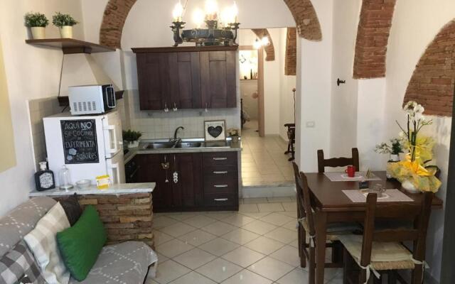 New Maria's House Livorno. Il Cisternone