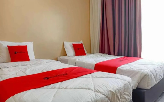 RedDoorz @ Hotel Putri Gading Bengkulu