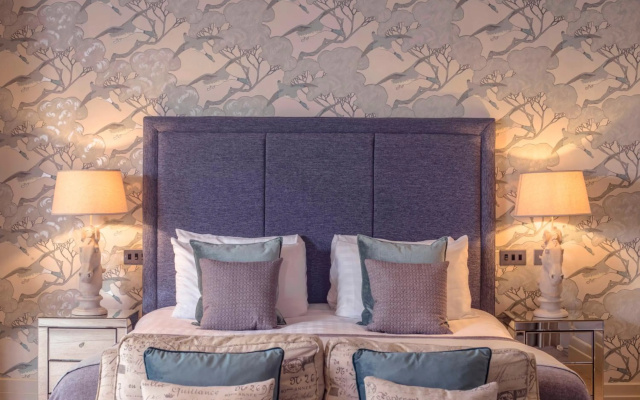 Clifton Arms Hotel