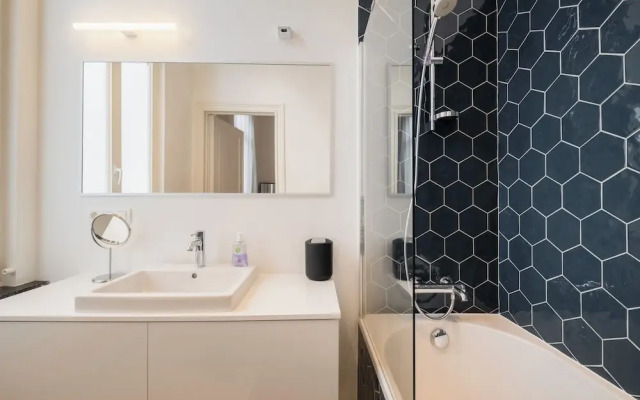New Apartment Center of Trendy St Gille