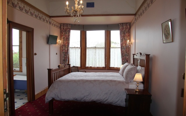 Jensens Bed and Breakfast – Guest Rooms – Beauty Point