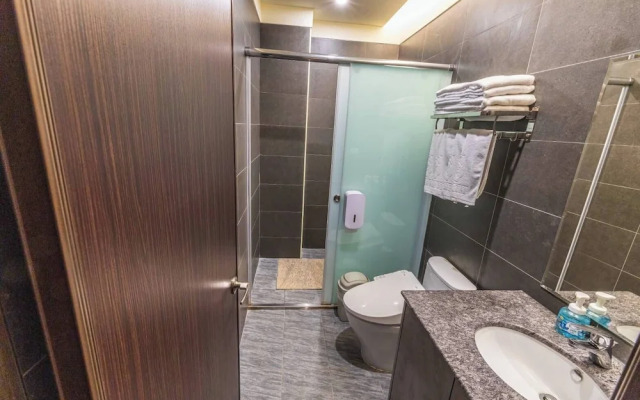 Chuanfu Shimen Hotel