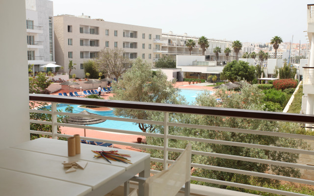 Marina Club Lagos Resort