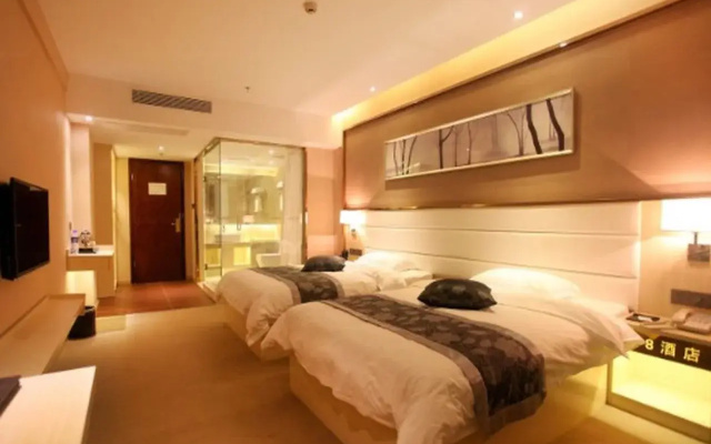 Super 8 Hotel Guangzhou Baiyun Avenue North Metro Station