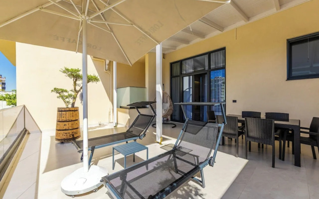 Emily Luxury Veranda