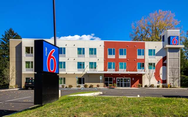 Motel 6 Allentown, PA