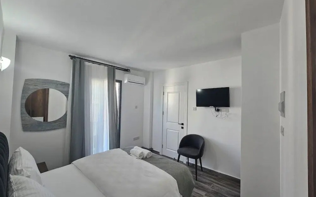 Cyprus harbour suites