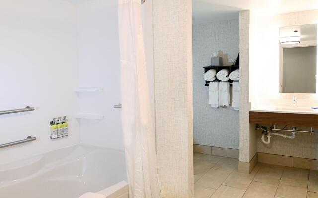 Holiday Inn Express Richmond Airport by IHG