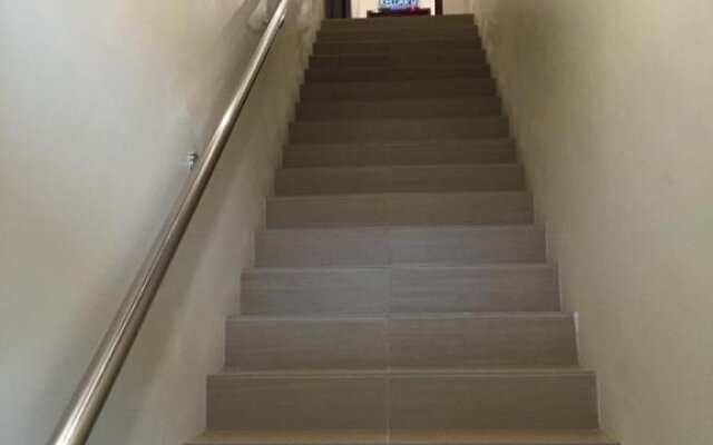 Tas Sakura Budget Hotel