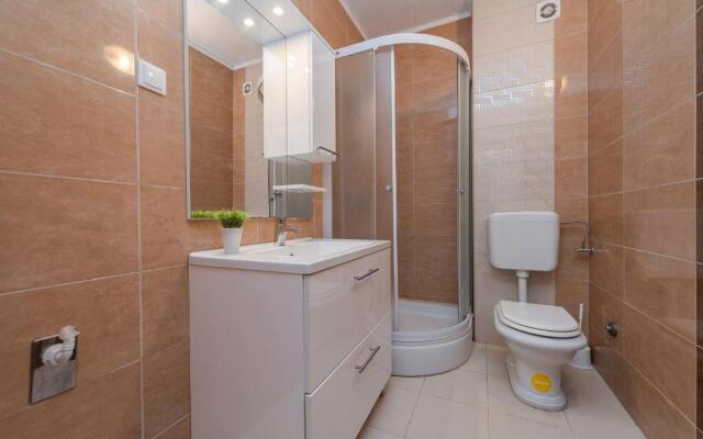 Beautiful penthouse for 8 close to city center