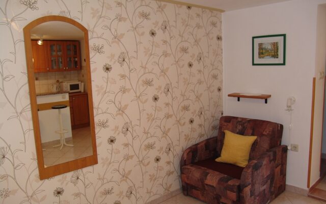 Apartments and Room Boris