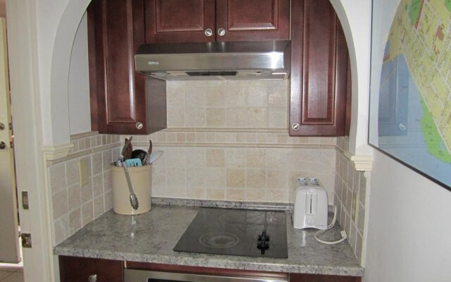 Heathergate Cottage and Suites
