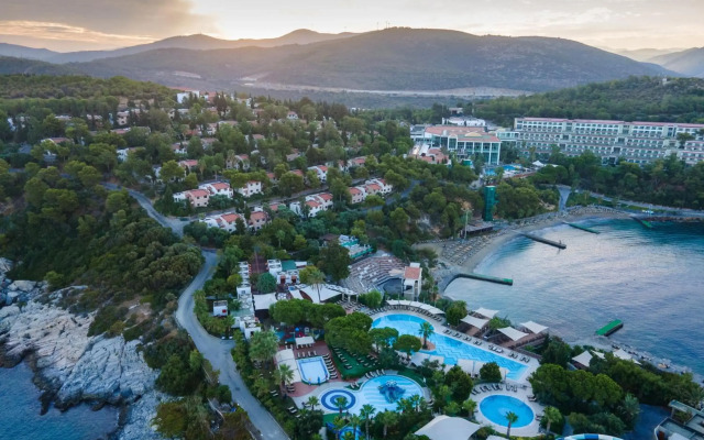 Pine Bay Holiday Resort