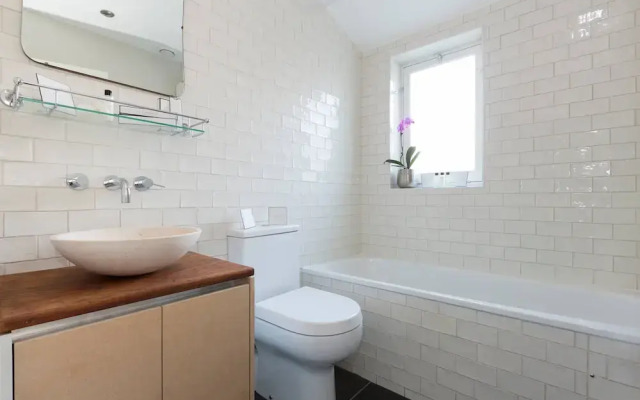 Ardilaun Road by Onefinestay
