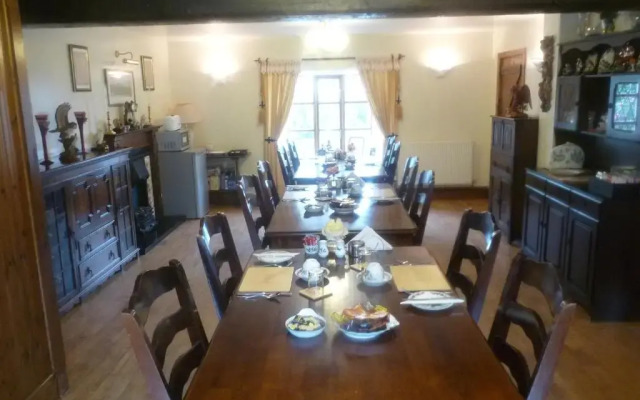 Oakenholt Farm Bed and Breakfast
