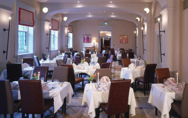 Metropole Hotel and Spa