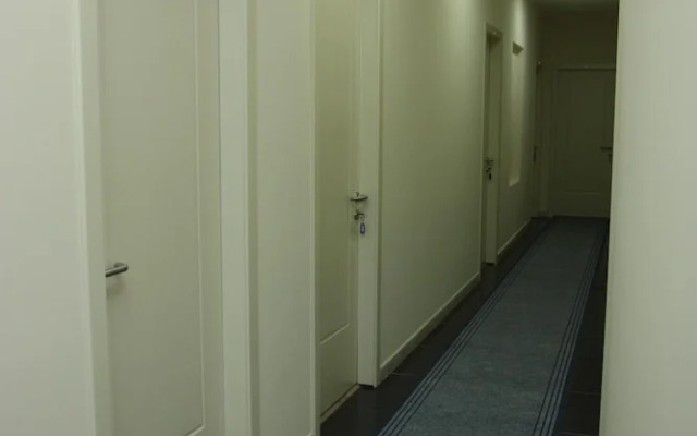 Bobi Hotel
