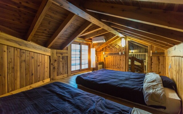 8PM Party Guesthouse Seongsan-Hostel