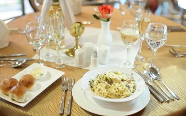 Friendship International Hotel