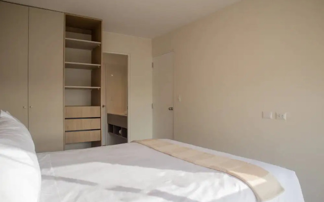 w Impressive 2BR With Balcony in Miraflores