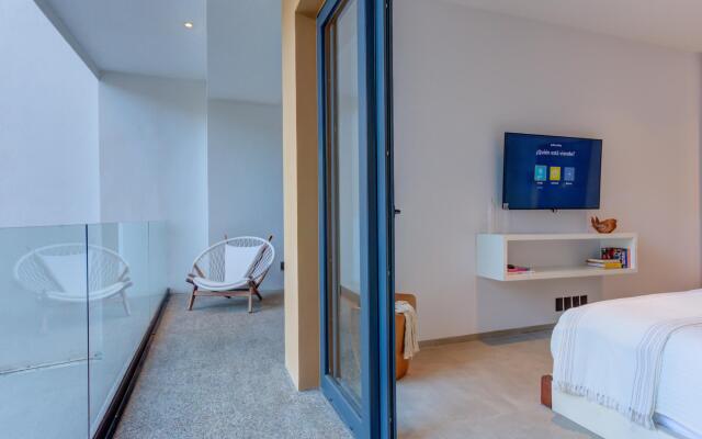 Sailview 801 Romantic Zone Rooftop Pool Ocean Views