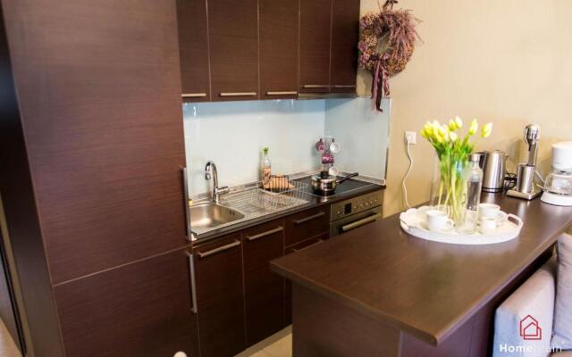 Deluxe Suite By Homebrain