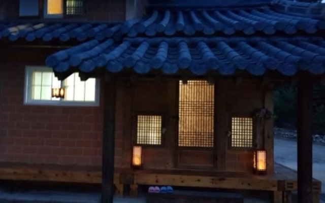 Gangneung Sinnaneun Pension