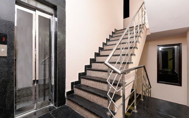 OYO 15834 Shubhangni Residency