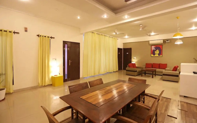 OYO Flagship 144 Noida Expressway NSEZ